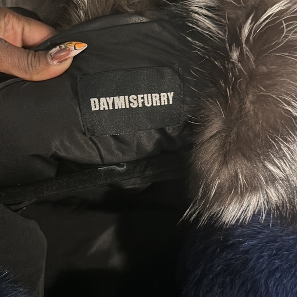 Gently Worn Fox Fur Coat - Picture 6 of 8